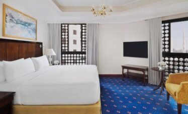 Hotel Madinah 2