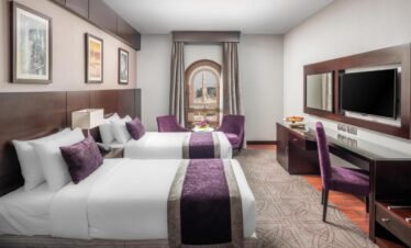 Hotel Madinah 2