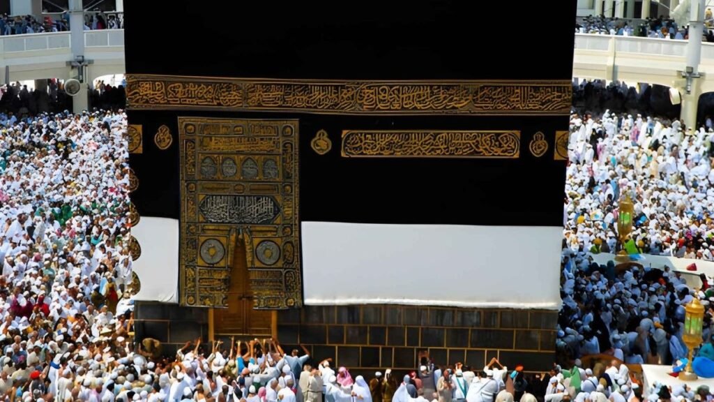 Private vs Group Umrah Packages